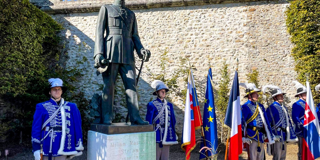 Minister obrany J. Naď vo Francúzsku (1)