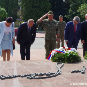 Deti zo Svidníka oslávili svoj sviatok s vojakmi 