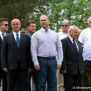 Minister Gajdoš si pod Muránskym hradom uctil pamiatku obetí 2. svetovej vojny