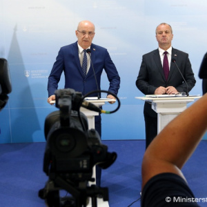 Ministerstvo obrany sa ohadzuje voči domnienkam poslanca Krajniaka, žiada ho o dôkazy, v opačnom prípade podá trestné oznámenie