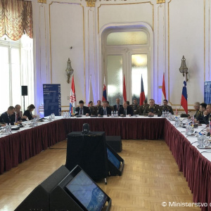Ministri obrany CEDC: Stredná Európa je v téme bezpečnosti jednotná