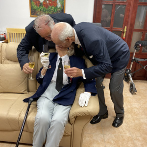 M. Majer zablahoželal A. Domanovej k 95. narodeninám (8)