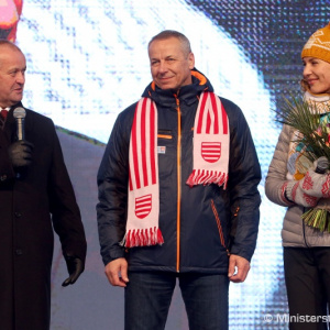 Minister Gajdoš odovzdal zlatej Anastasii Kuzminovej sľúbené prekvapenie, s celou rodinou si oddýchne v kúpeľoch