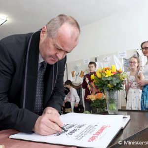 Minister obrany P. Gajdoš vzdal hold rumunským vojakom, ktorí padli pri oslobodzovaní Slovenska