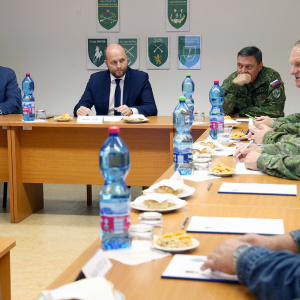 1. mechanizovaná brigáda v Topoľčanoch (I (6)