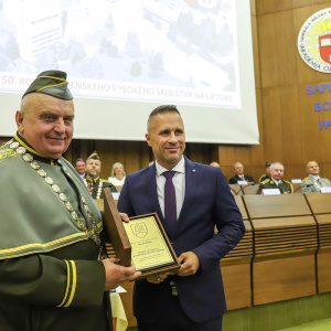 Odovzdanie plakety