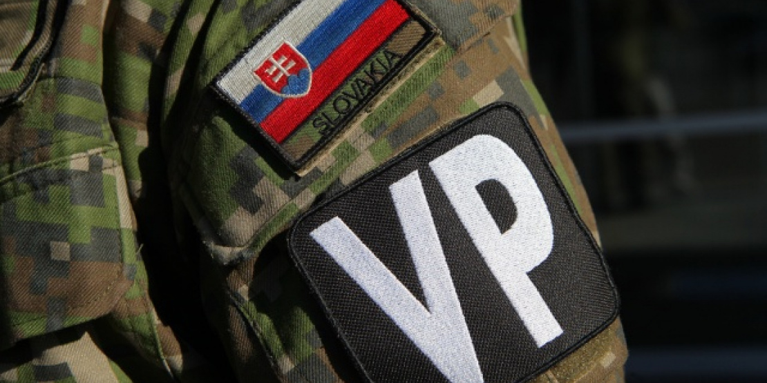 Označenie Vojenskej polície na uniformách