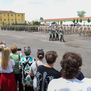 Čestná stráž s vlajkou