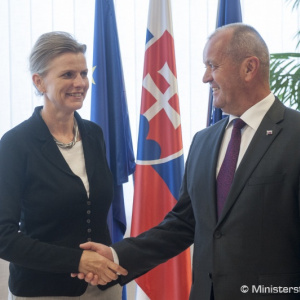 Minister Gajdoš rokoval s veľvyslankyňou Švédskeho kráľovstva H. Eduardsovou