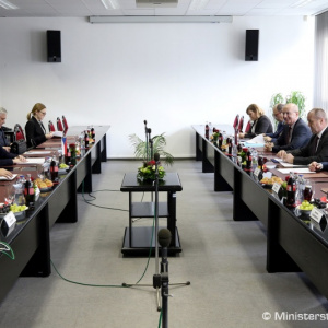 Minister Gajdoš a ministerka Šlechtová podpísali vykonávaciu dohodu k zmluve o vzájomnej ochrane vzdušného priestoru