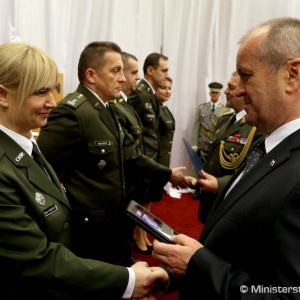 Zamestnanci rezortu obrany a profesionálni vojaci si pripomenuli 25. výročie vzniku Slovenskej republiky a Ozbrojených síl SR