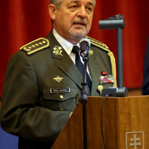Zamestnanci rezortu obrany a profesionálni vojaci si pripomenuli 25. výročie vzniku Slovenskej republiky a Ozbrojených síl SR