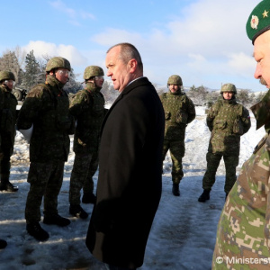 Vojaci cvične vypálili 20 delostreleckých sálv, prípravu skontroloval aj minister obrany P. Gajdoš