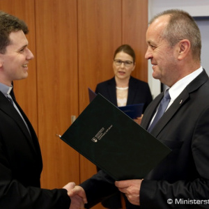 Minister Gajdoš odovzdal ocenenia víťazom literárnej súťaže
