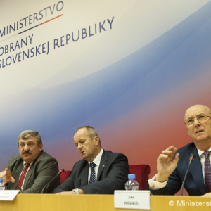 P. Gajdoš: Obrana a bezpečnosť nemôžu byť predmetom politického súboja