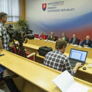 P. Gajdoš: Obrana a bezpečnosť nemôžu byť predmetom politického súboja