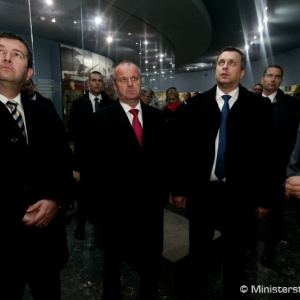 Minister Gajdoš vzdal úctu hrdinom Karpatsko-duklianskej operácie