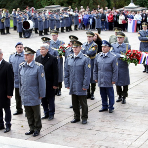 Minister Gajdoš vzdal úctu hrdinom Karpatsko-duklianskej operácie