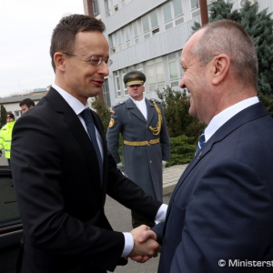 Minister P. Gajdoš rokoval s maďarským ministrom zahraničných vecí a obchodu P. Szijjártóm