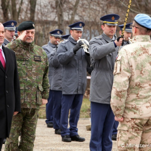Slovenskí vojaci odchádzajú na Cyprus a do Afganistanu, rozlúčil sa s nimi minister obrany