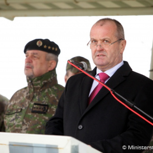Slovenskí vojaci odchádzajú na Cyprus a do Afganistanu, rozlúčil sa s nimi minister obrany