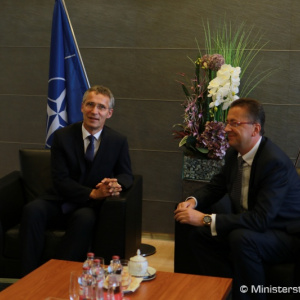 Generálny tajomník NATO Jens Stoltenberg ocenil Slovensko za zvyšovanie rozpočtových výdavkov na obranu