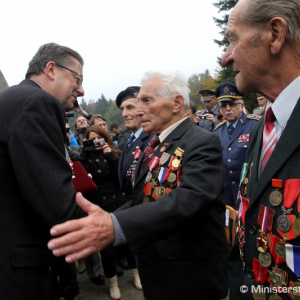 Minister obrany Martin Glváč si pripomenul 70. výročie Karpatsko - duklianskej operácie