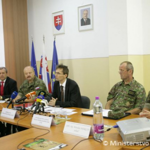 Minister Galko o ďalšom podozrivom nákupe člnov 