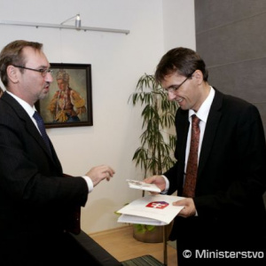 Minister obrany prijal veľvyslanca Českej republiky na Slovensku Jakuba Karfíka