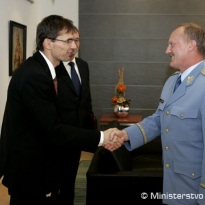 Minister obrany prijal veľvyslanca Českej republiky na Slovensku Jakuba Karfíka