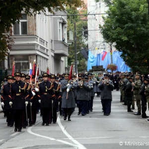 Slovenská republika sa dnes rozlúčila s prvým prezidentom SR a hlavným veliteľom vtedajšej Armády SR Michalom Kováčom