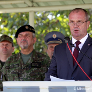 Minister Gajdoš privítal v Nitre vojakov po návrate z Cypru a Mali
