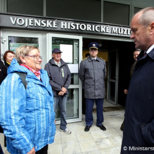 Minister Gajdoš vzdal úctu hrdinom Karpatsko-duklianskej operácie