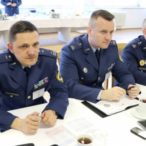 Generálporučík Zmeko medzi veliacimi poddôstojníkmi vo Zvolene