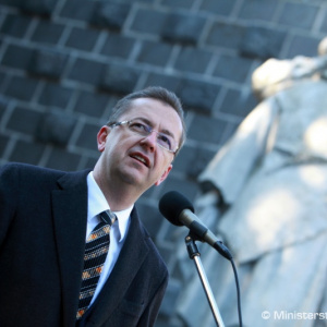 Minister Glváč si pripomenul výročie Karpatsko - duklianskej operácie
