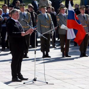 Minister Glváč si pripomenul výročie Karpatsko - duklianskej operácie