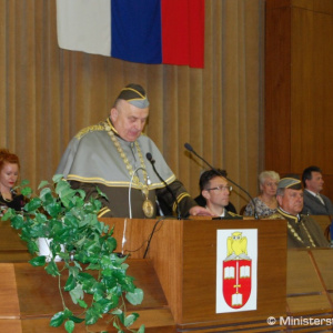 Na Akadémii ozbrojených síl v Liptovskom Mikuláši promovalo 72 kadetov