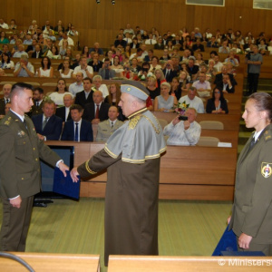 Na Akadémii ozbrojených síl v Liptovskom Mikuláši promovalo 72 kadetov
